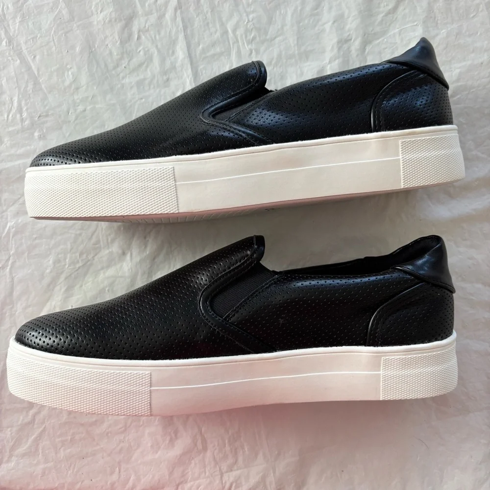 JustFab Eloise Black Platform Sneaker perforated leather SZ 10 NWOT